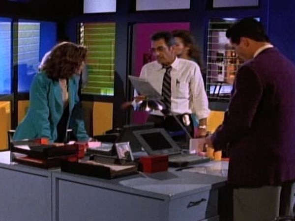 Silk Stalkings - Silk Stalkings: S3 E11 - Killer Cop