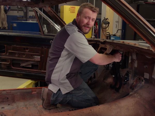 PowerNation: Detroit Muscle - 69 Road Runner Part 2: Hemi Heart Transplant