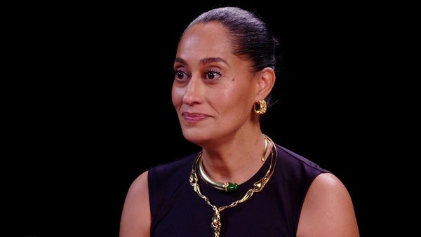 Hot Ones - Tracee Ellis Ross Calls for Her Mommy While Eating Spicy Wings