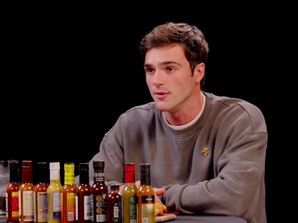 Hot Ones - Jacob Elordi Feels Euphoric While Eating Spicy Wings
