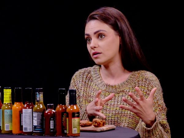 Hot Ones - Mila Kunis Hits the Ranch While Eating Spicy Wings