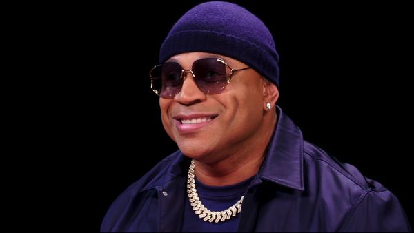 Hot Ones - Ll Cool J Needs Some Milk While Eating Spicy Wings
