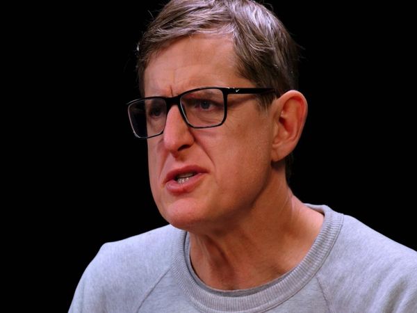 Hot Ones - Louis Theroux Attacks the Shark While Eating Spicy Wings