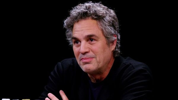 Hot Ones - Mark Ruffalo Suffers for His Art While Eating Spicy Wings