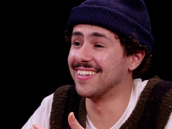 Hot Ones - Ramy Youssef Lives on a Prayer While Eating Spicy Wings