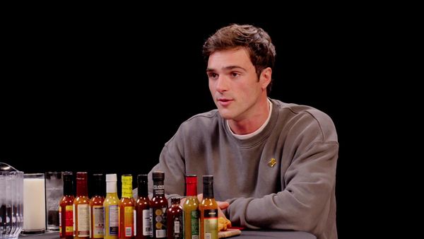 Hot Ones - Jacob Elordi Feels Euphoric While Eating Spicy Wings