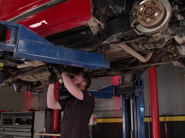 PowerNation: 1988 Chevy K1500 - Installing 4/6 Lowering Kit on a Chevy K1500 4x4