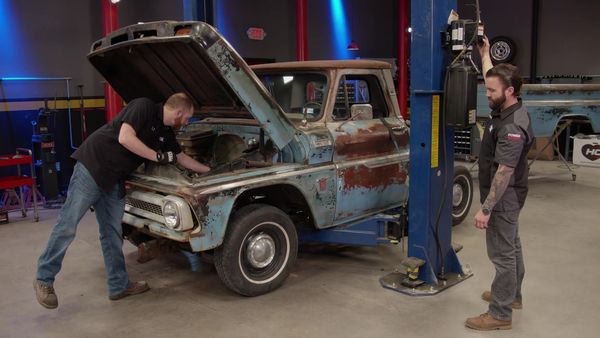 PowerNation: 1988 Chevy K1500 - 65 Chevy C10 Teardown
