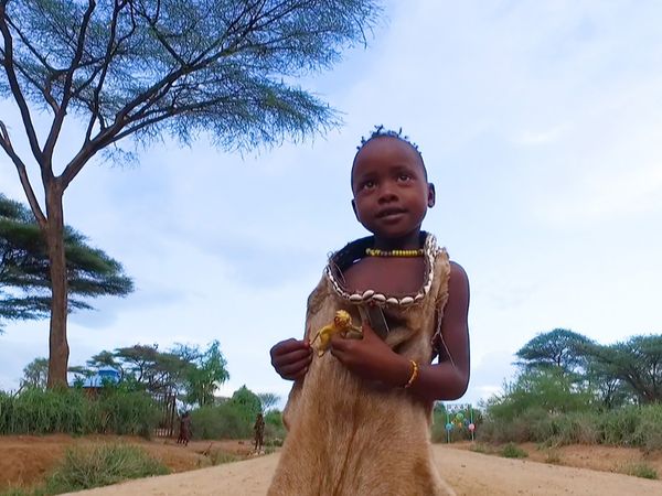 No Luggage - Tribes and Traditions