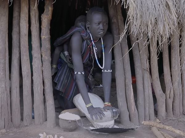 No Luggage - Mursi Daily Life