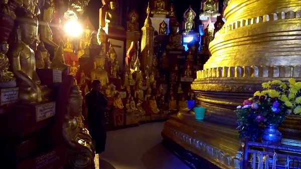 No Luggage - Buddha Statue Cave