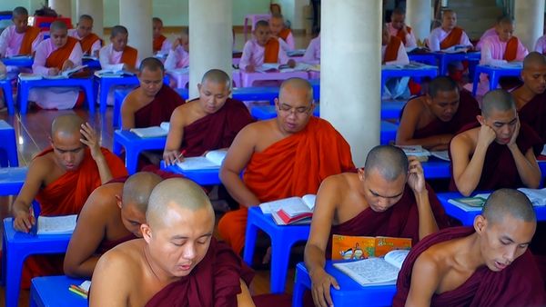 No Luggage - Monks