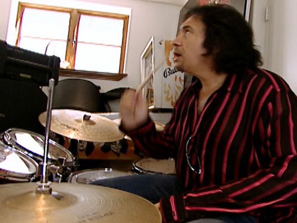Gene Simmons Family Jewels - Next Generation Rock Star