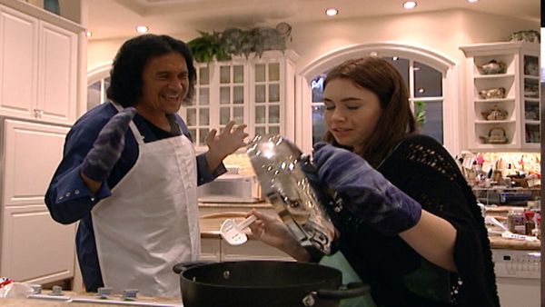 Gene Simmons Family Jewels - Behind the Makeup