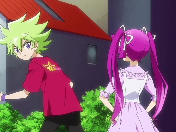 Yu-Gi-Oh! SEVENS - Husmeando alrededor