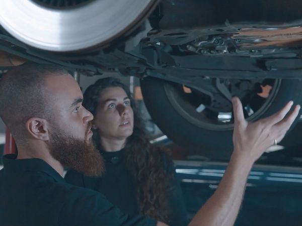 Direção sobre Rodas - Temporada 2 - Dica sobre protetor de cárter e saúde da bateria! Direção Sobre Rodas