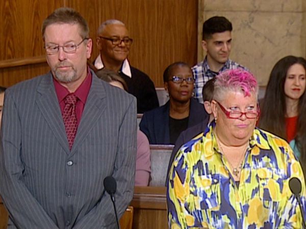 People's Court - Brothers Moving Battle