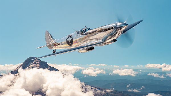 Silver Spitfire: The Longest Flight - Silver Spitfire: The Longest Flight