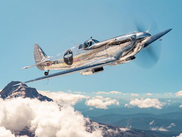 Silver Spitfire: The Longest Flight - Silver Spitfire: The Longest Flight