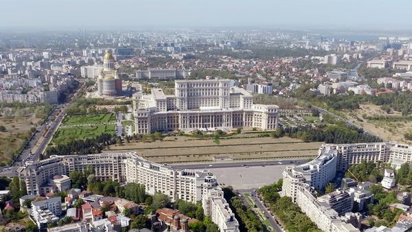 Dictators' Hideouts - Ceausescu’s Delusions of Grandeur