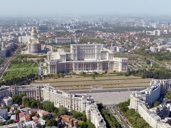 Dictators' Hideouts - Ceausescu’s Delusions of Grandeur