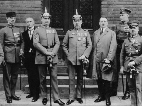Hitler's Coup - Hitler's Coup 1923