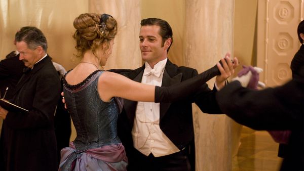 Murdoch Mysteries - Dinosaur Fever