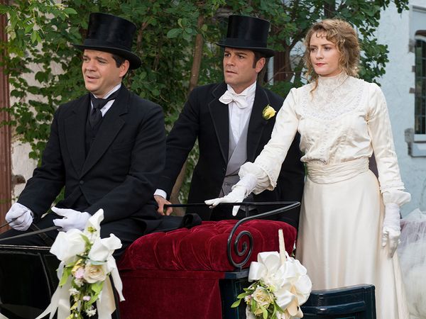 Murdoch Mysteries - Holy Matrimony, Murdoch!