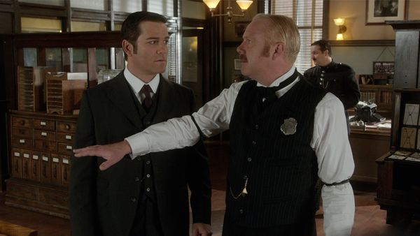 Murdoch Mysteries - What Lies Buried
