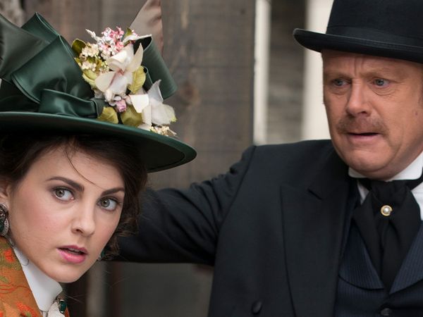 Murdoch Mysteries - Toronto's Girl Problem