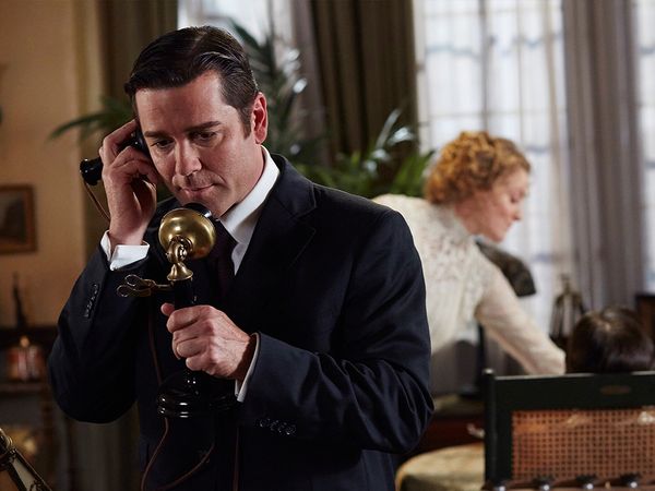 Murdoch Mysteries - Weekend at Murdochs