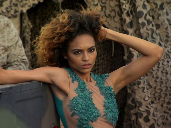 America's Next Top Model - The Girl Who Has a Close Shave