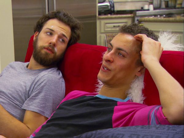 America's Next Top Model - The Guys and Girls Get Flirty
