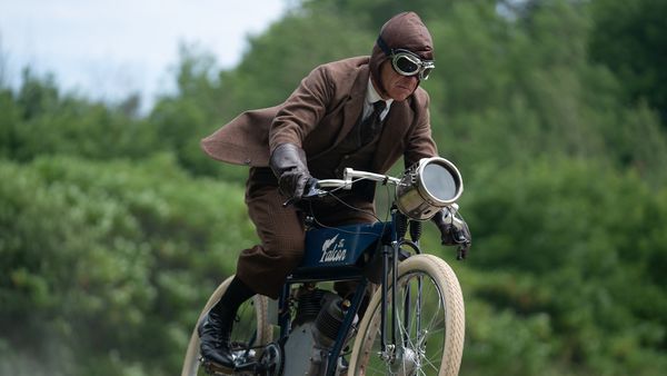 Murdoch Mysteries - Murdoch Rides Easy