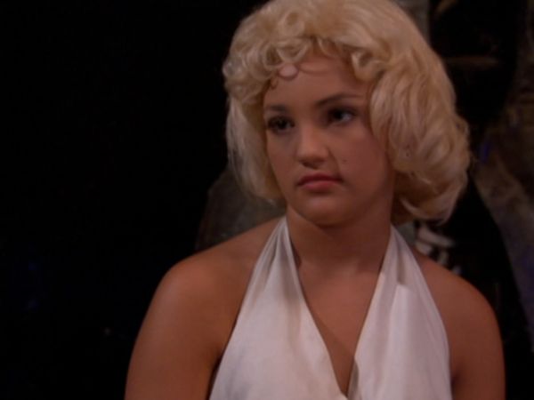 Zoey 101 - Haunted House