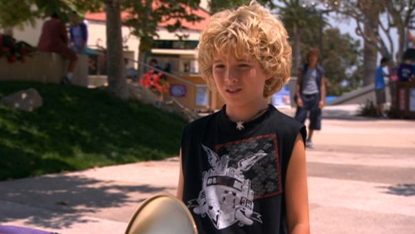 Zoey 101 - Lola Likes Chase
