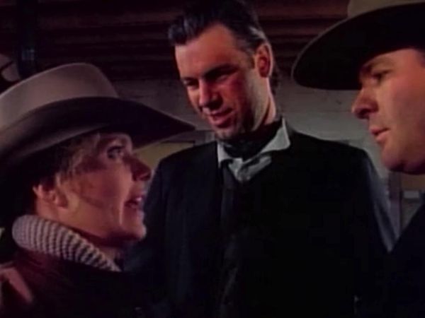 Bordertown - Medicine Woman