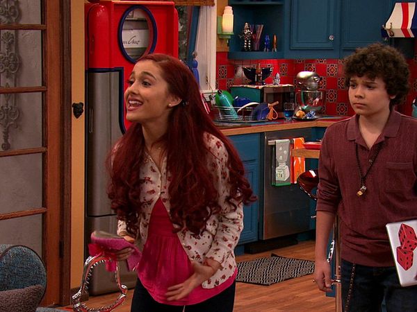 Sam & Cat - #MadAboutShoe