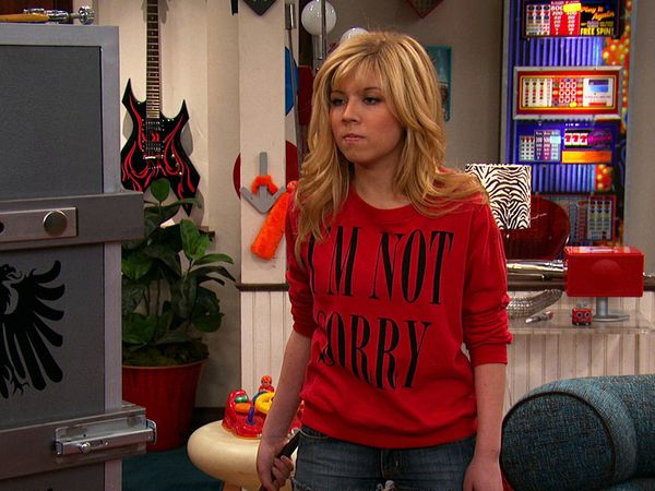 Sam & Cat - #StuckInABox