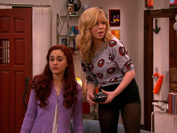 Sam & Cat - #DroneBabyDrone