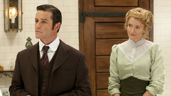 Murdoch Mysteries - Back and to the Left