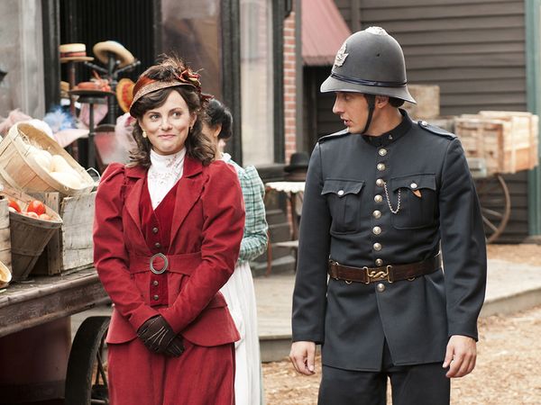 Murdoch Mysteries - War on Terror