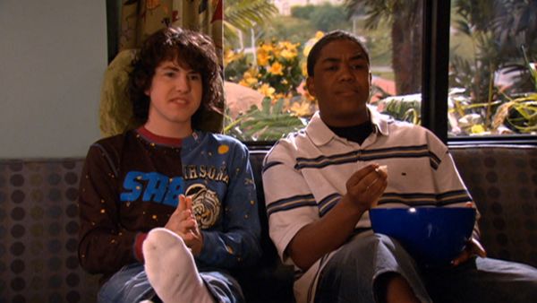 Zoey 101 - Logan Gets Cut Off