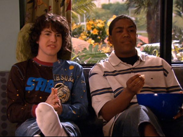 Zoey 101 - Logan Gets Cut Off