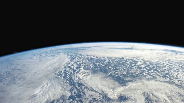 Trajectory - Hitos de la Exploración Espacial - Reconstrucción del Apollo, carbono en órbita y entrenamiento en gravedad cero