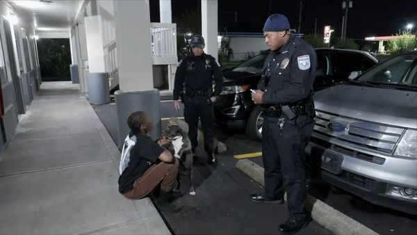 On Patrol: Live - Vehicle and Foot Pursuit