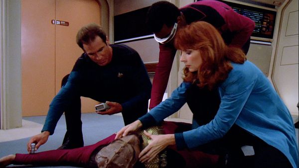 Star Trek: The Next Generation - Soledad en compañía
