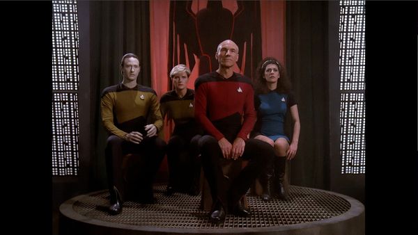 Star Trek: The Next Generation - Encuentro en Farpoint, Parte I