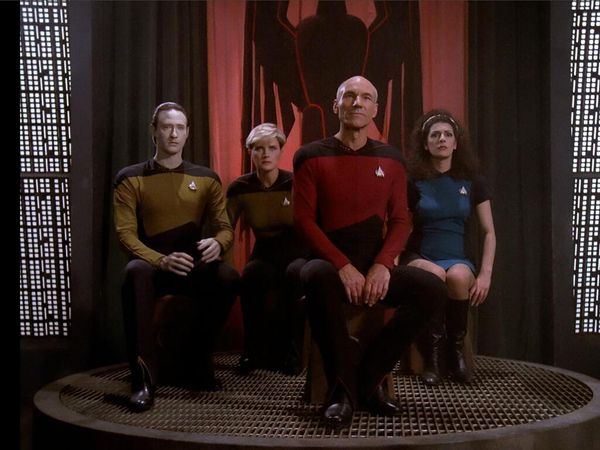 Star Trek: The Next Generation - Encuentro en Farpoint, Parte I