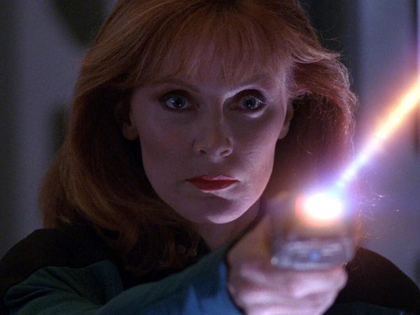 Star Trek: The Next Generation - O Melhor de Dois Mundos, Parte I